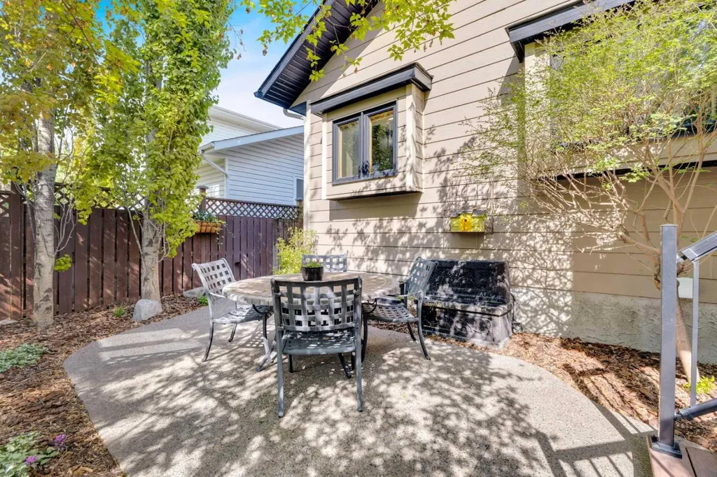 3520 44a Avenue Red Deer AB T4N 3K3