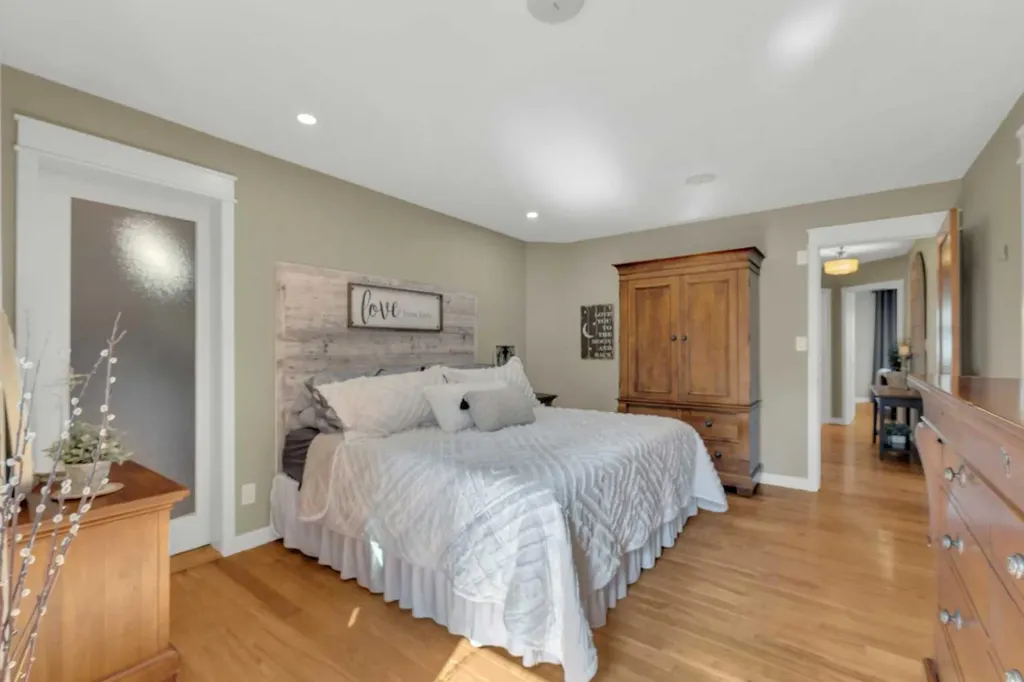 3520 44a Avenue Red Deer AB T4N 3K3