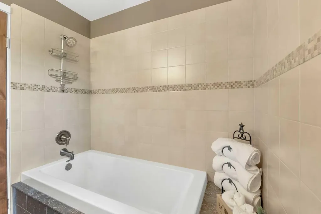 3520 44a Avenue Red Deer AB T4N 3K3