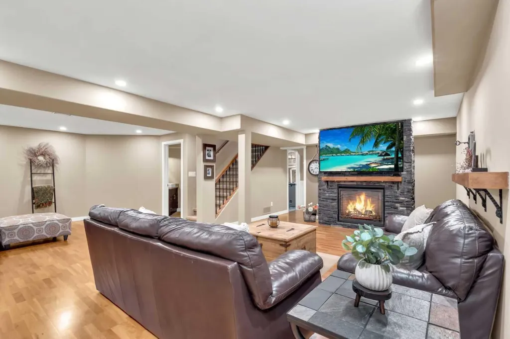 3520 44a Avenue Red Deer AB T4N 3K3