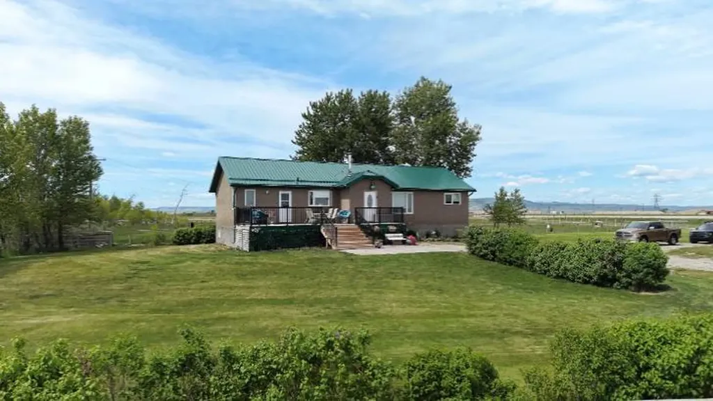 265061 A Highway 785 Fort Macleod AB T0L 1Z0