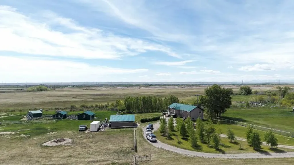 265061 A Highway 785 Fort Macleod AB T0L 1Z0