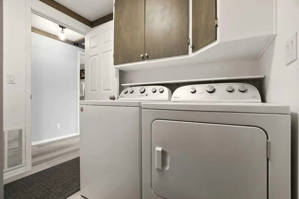 219 1st Avenue NW Diamond Valley AB T0L 0H0