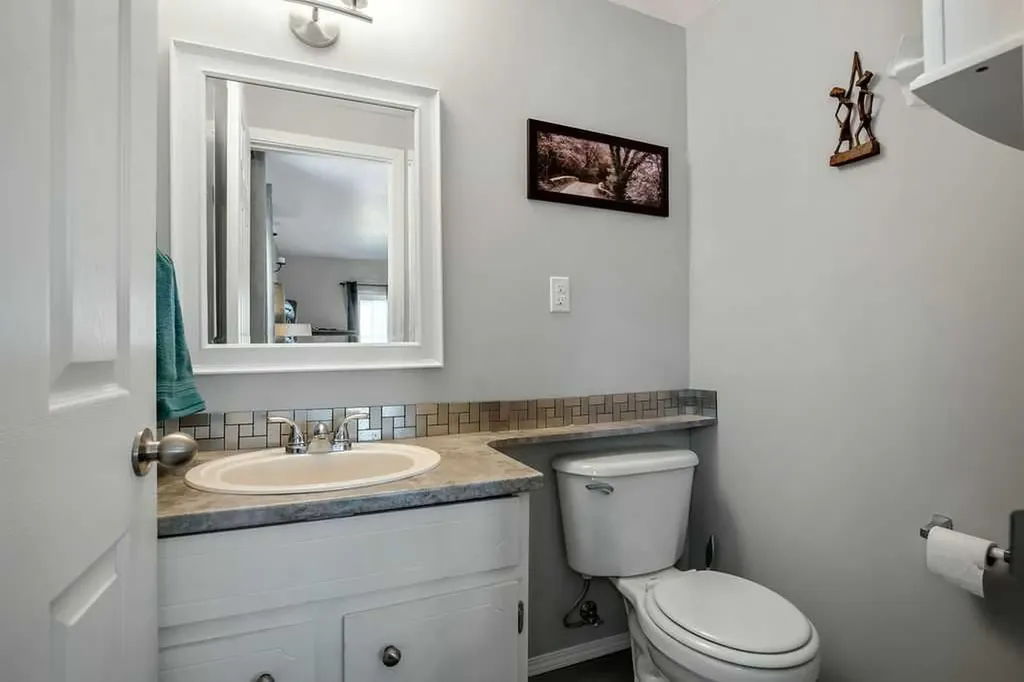 219 1st Avenue NW Diamond Valley AB T0L 0H0