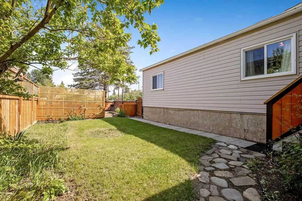 219 1st Avenue NW Diamond Valley AB T0L 0H0