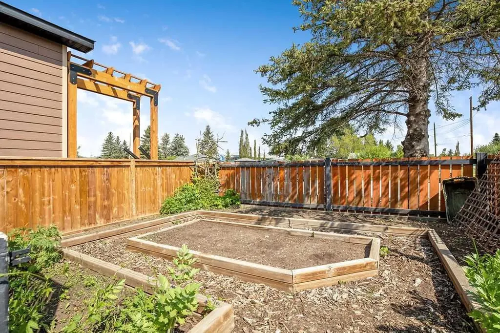 219 1st Avenue NW Diamond Valley AB T0L 0H0