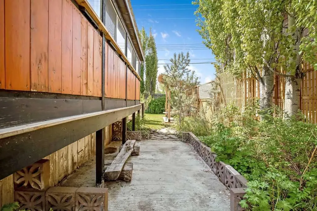 219 1st Avenue NW Diamond Valley AB T0L 0H0