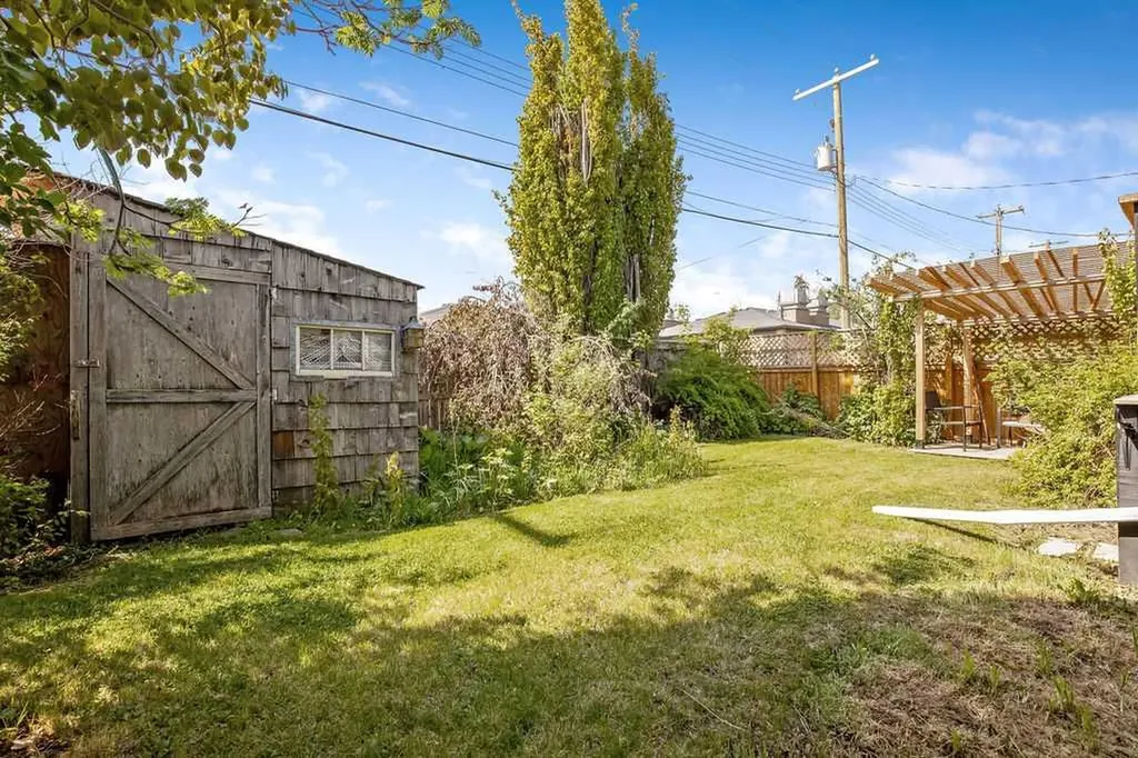 219 1st Avenue NW Diamond Valley AB T0L 0H0