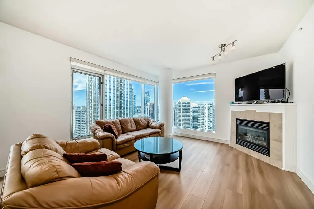 910 5 Avenue SW Calgary AB T2P 0C3