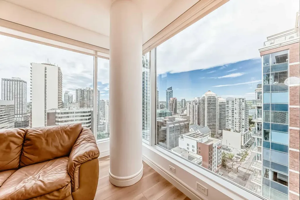 910 5 Avenue SW Calgary AB T2P 0C3