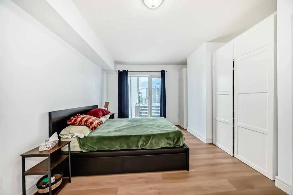 910 5 Avenue SW Calgary AB T2P 0C3