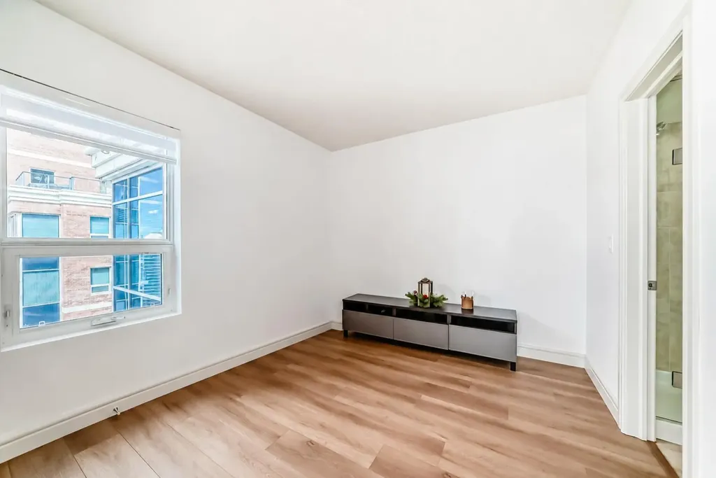 910 5 Avenue SW Calgary AB T2P 0C3