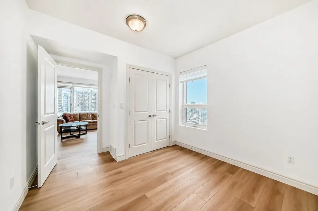 910 5 Avenue SW Calgary AB T2P 0C3