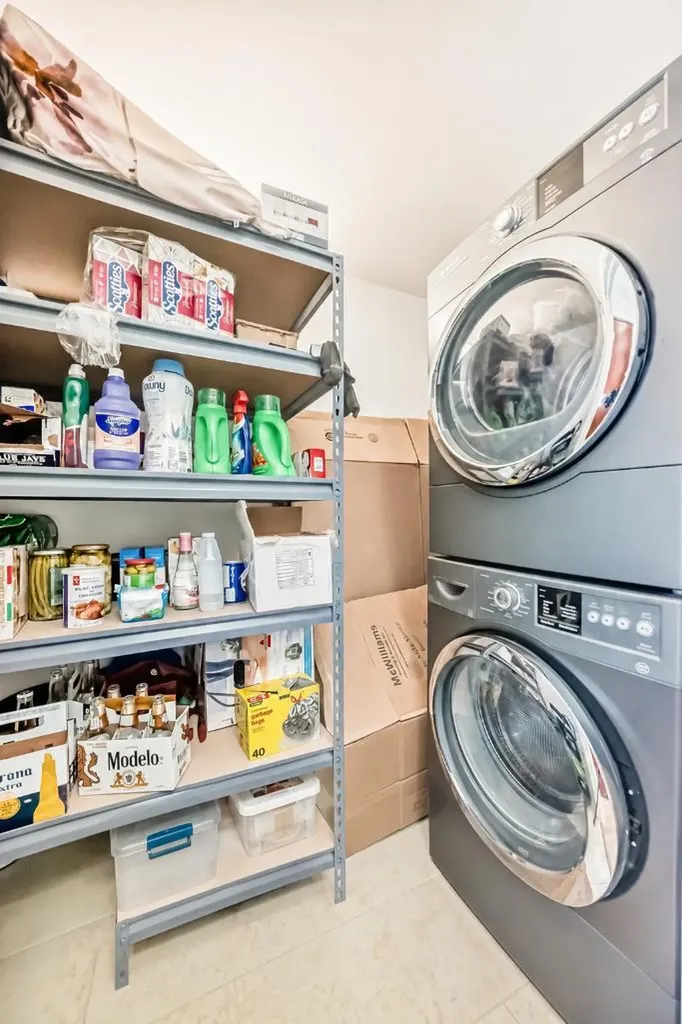 910 5 Avenue SW Calgary AB T2P 0C3