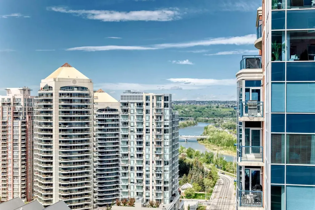 910 5 Avenue SW Calgary AB T2P 0C3