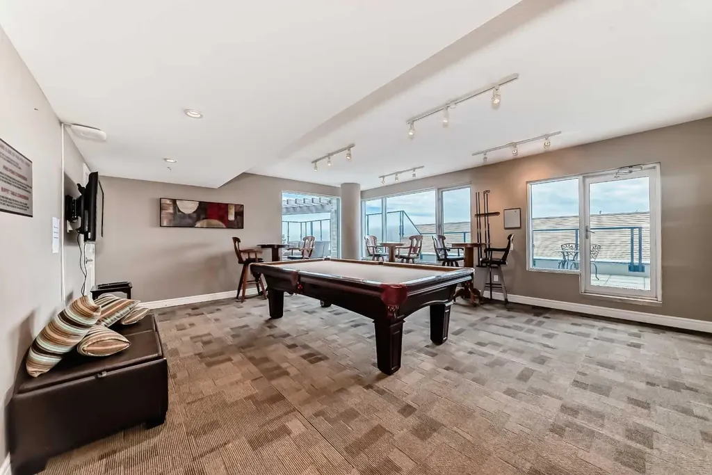 910 5 Avenue SW Calgary AB T2P 0C3