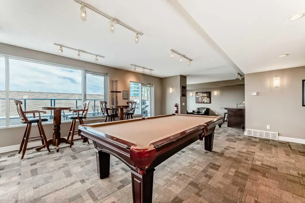 910 5 Avenue SW Calgary AB T2P 0C3