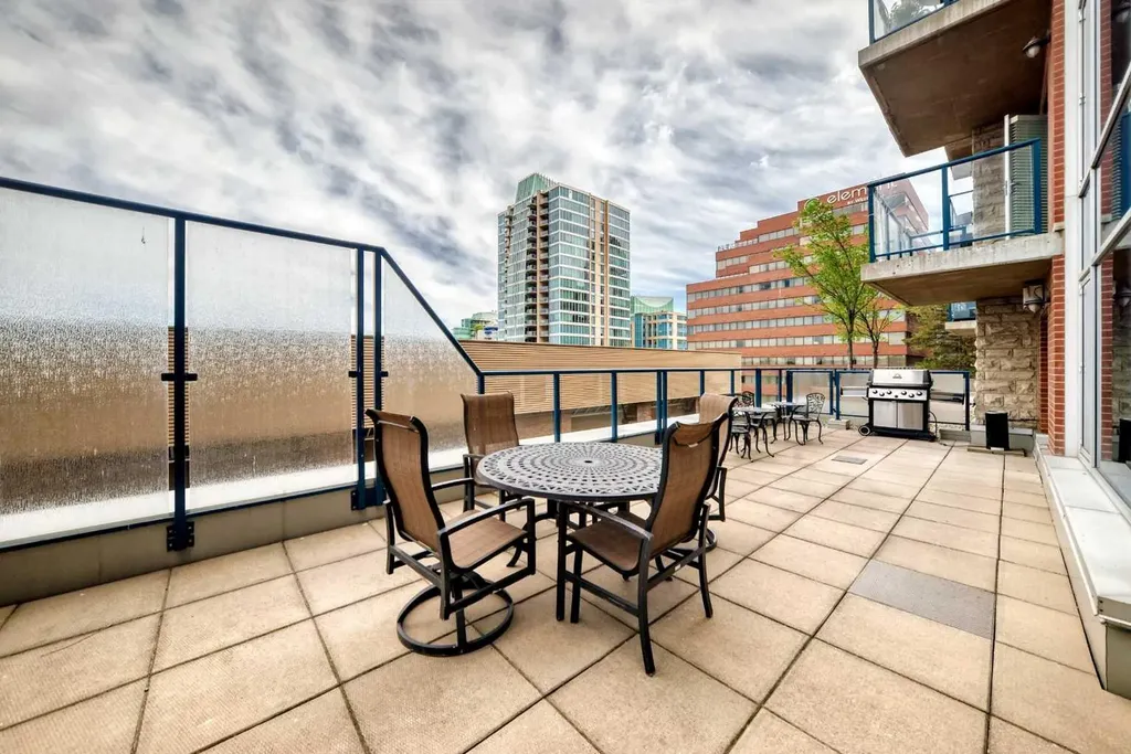 910 5 Avenue SW Calgary AB T2P 0C3