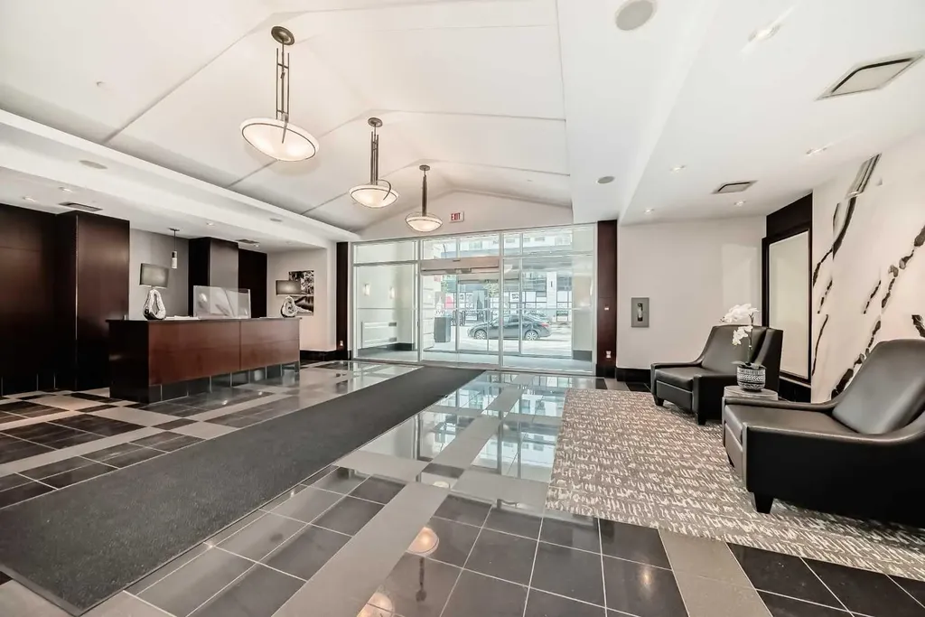 910 5 Avenue SW Calgary AB T2P 0C3