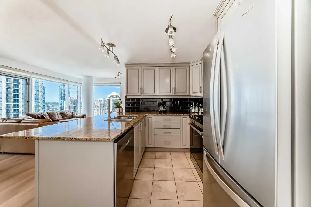 910 5 Avenue SW Calgary AB T2P 0C3