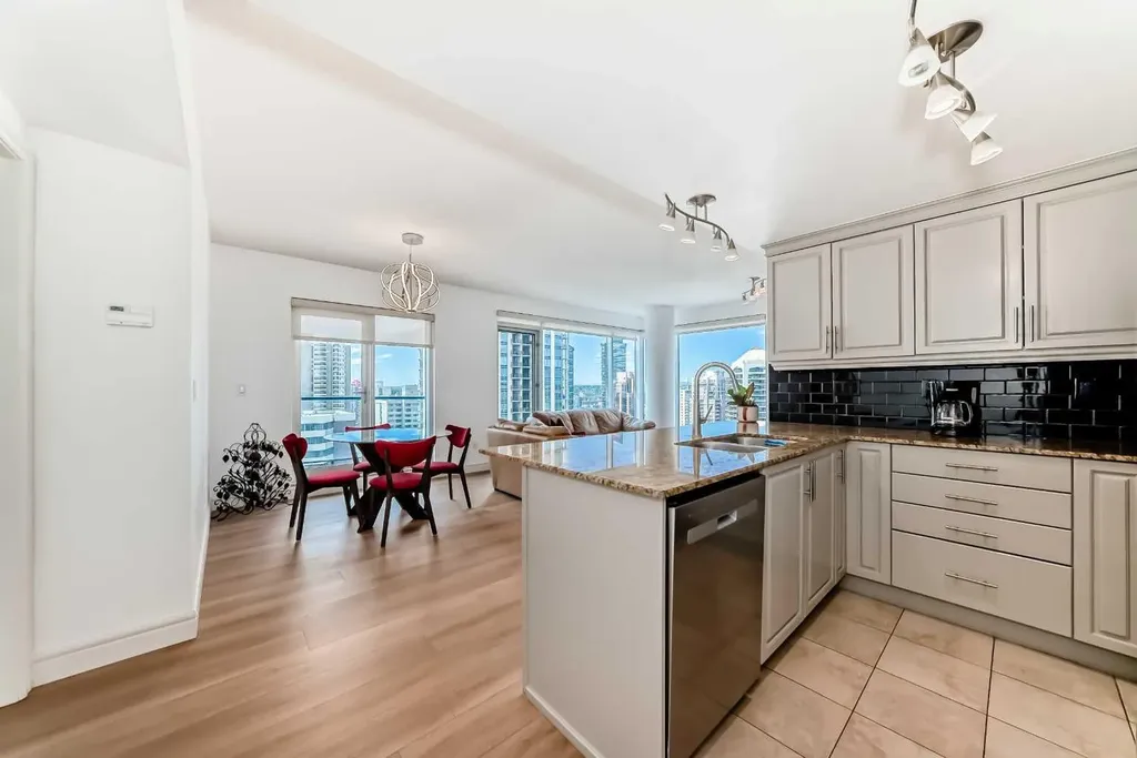 910 5 Avenue SW Calgary AB T2P 0C3