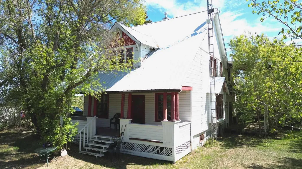 41004 Range Road 215 Rural Lacombe County AB T0B 0H0