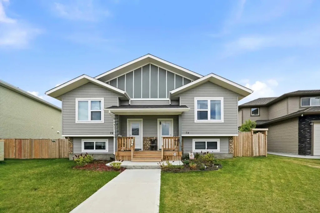 74 Ranchers Close Lacombe AB T4L 1E9