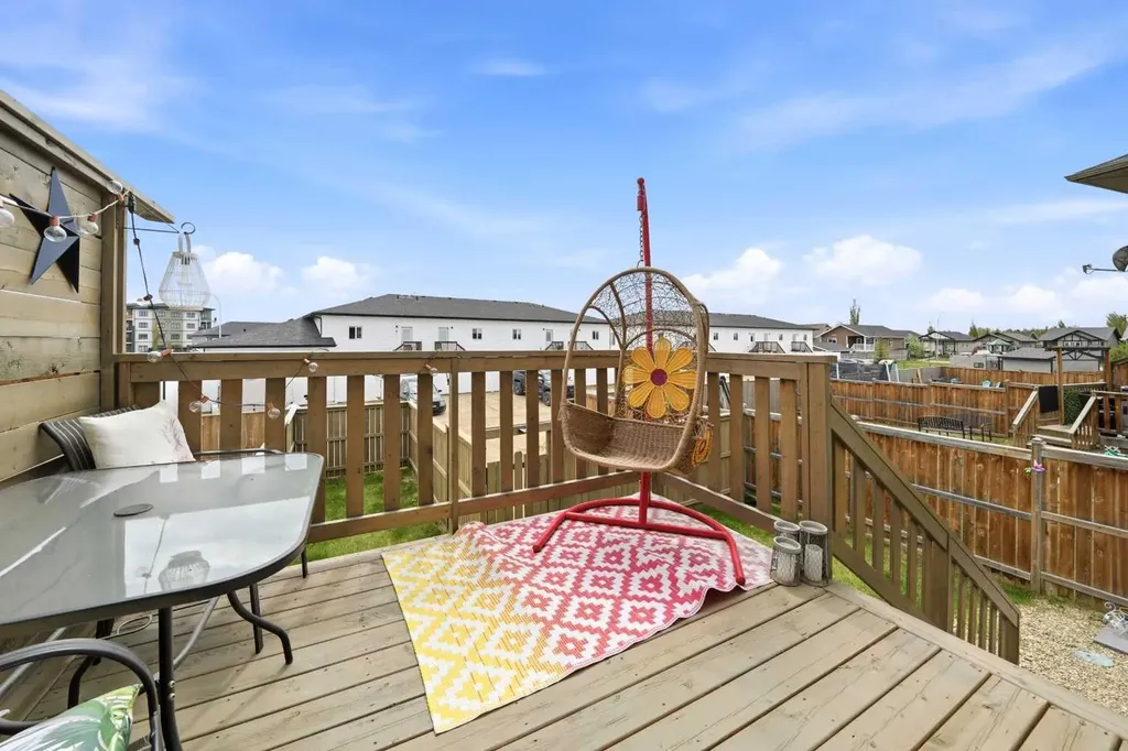 74 Ranchers Close Lacombe AB T4L 1E9