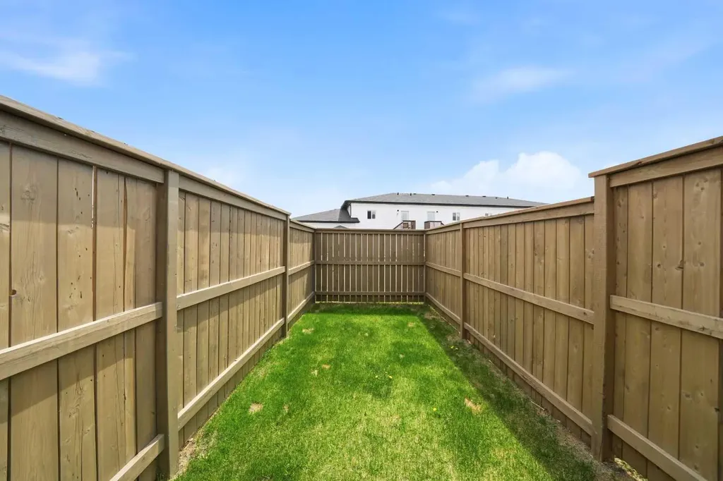 74 Ranchers Close Lacombe AB T4L 1E9