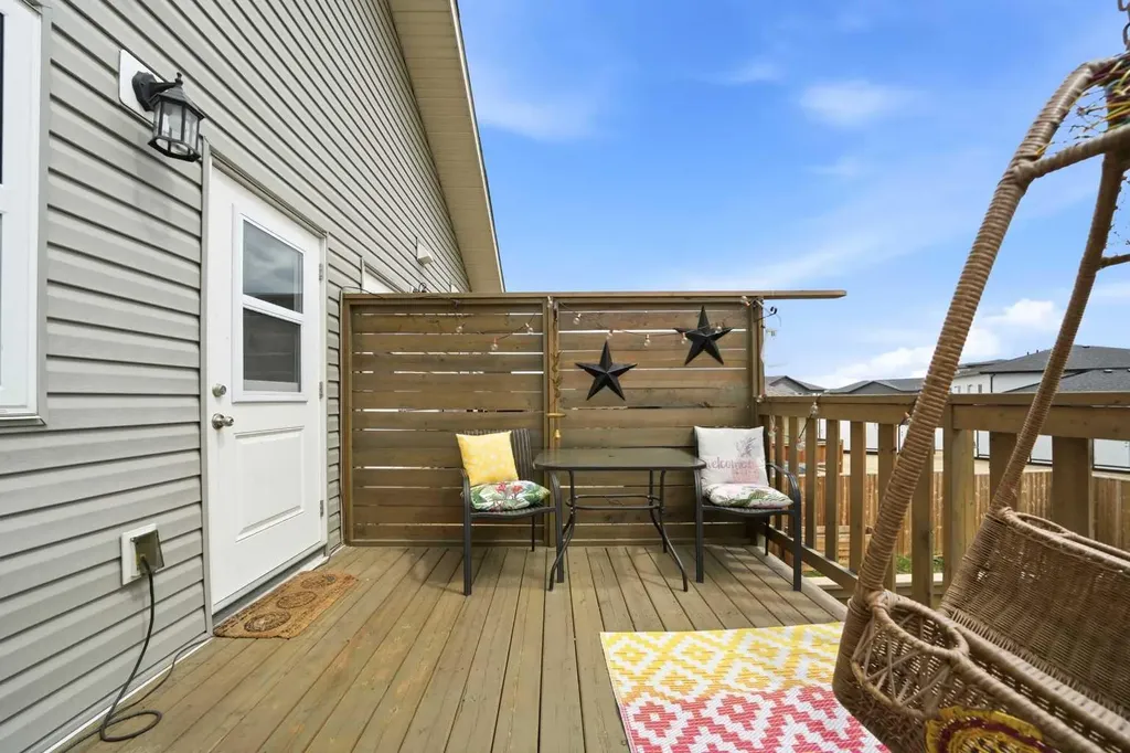 74 Ranchers Close Lacombe AB T4L 1E9