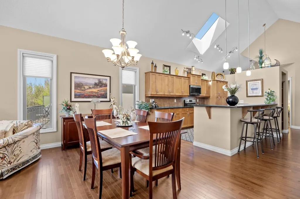 66 Cimarron Estates Green Okotoks AB T1S 0A4