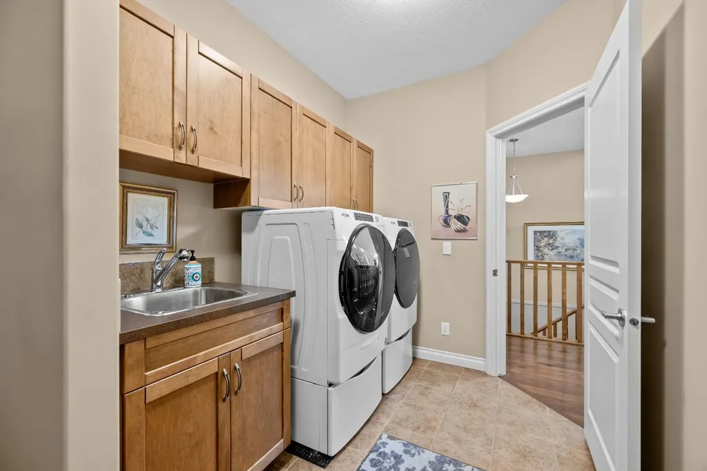 66 Cimarron Estates Green Okotoks AB T1S 0A4