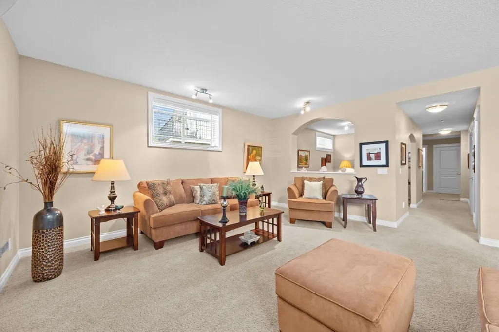 66 Cimarron Estates Green Okotoks AB T1S 0A4