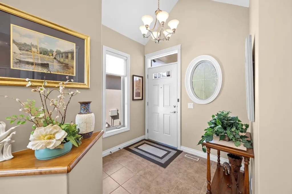 66 Cimarron Estates Green Okotoks AB T1S 0A4