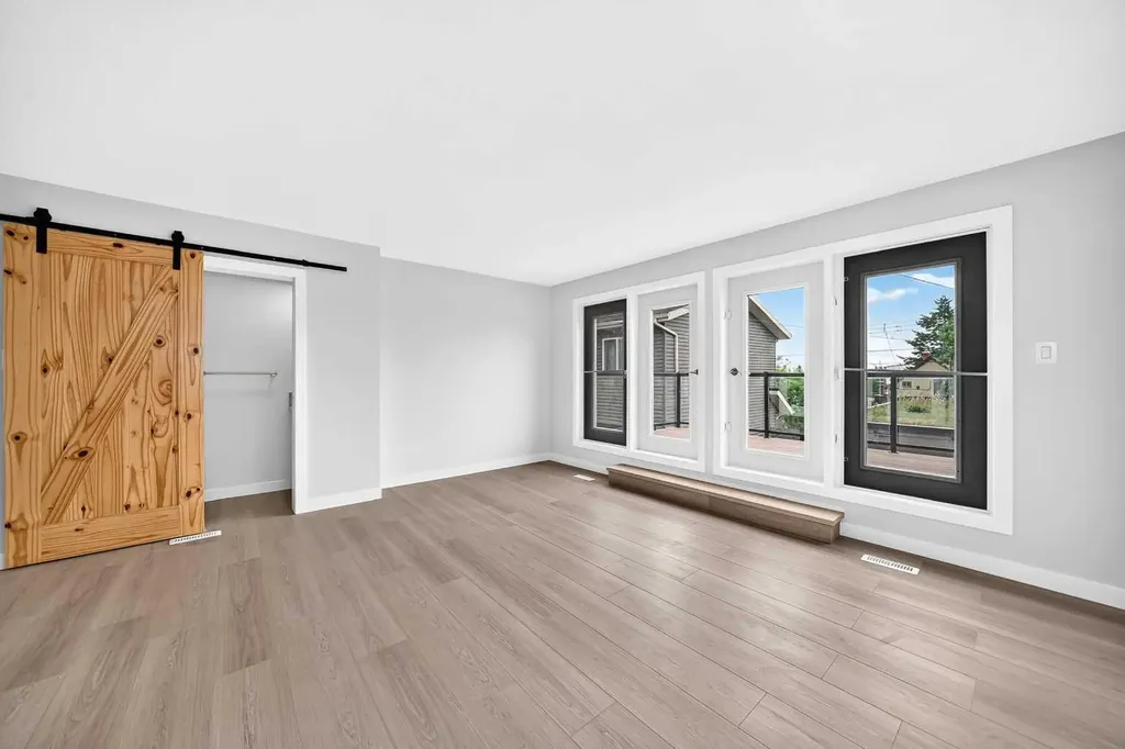 2208 Alexander Street SE Calgary AB T2G 4J6