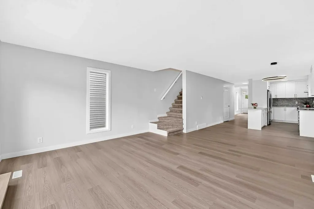 2208 Alexander Street SE Calgary AB T2G 4J6