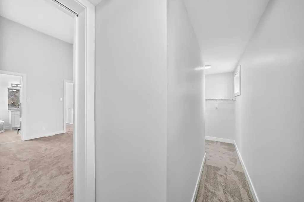 2208 Alexander Street SE Calgary AB T2G 4J6
