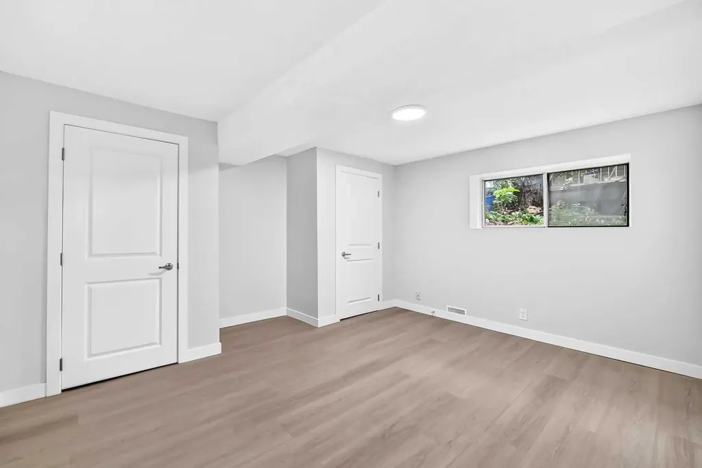2208 Alexander Street SE Calgary AB T2G 4J6