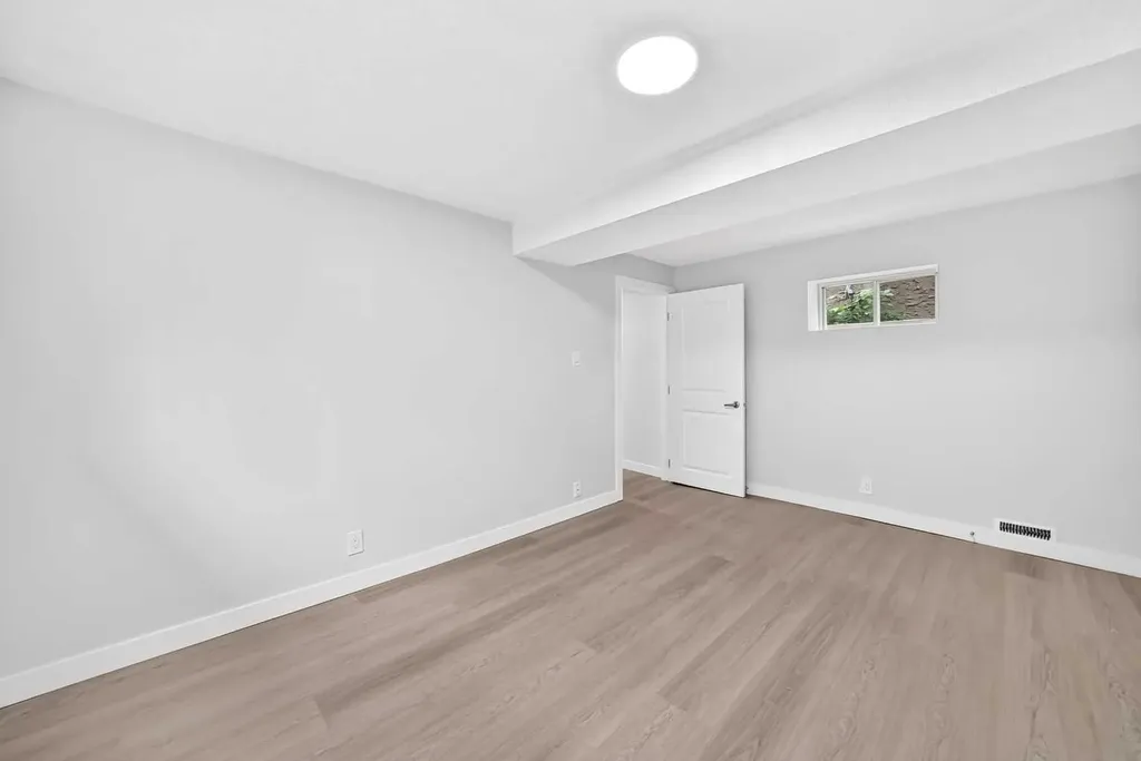 2208 Alexander Street SE Calgary AB T2G 4J6