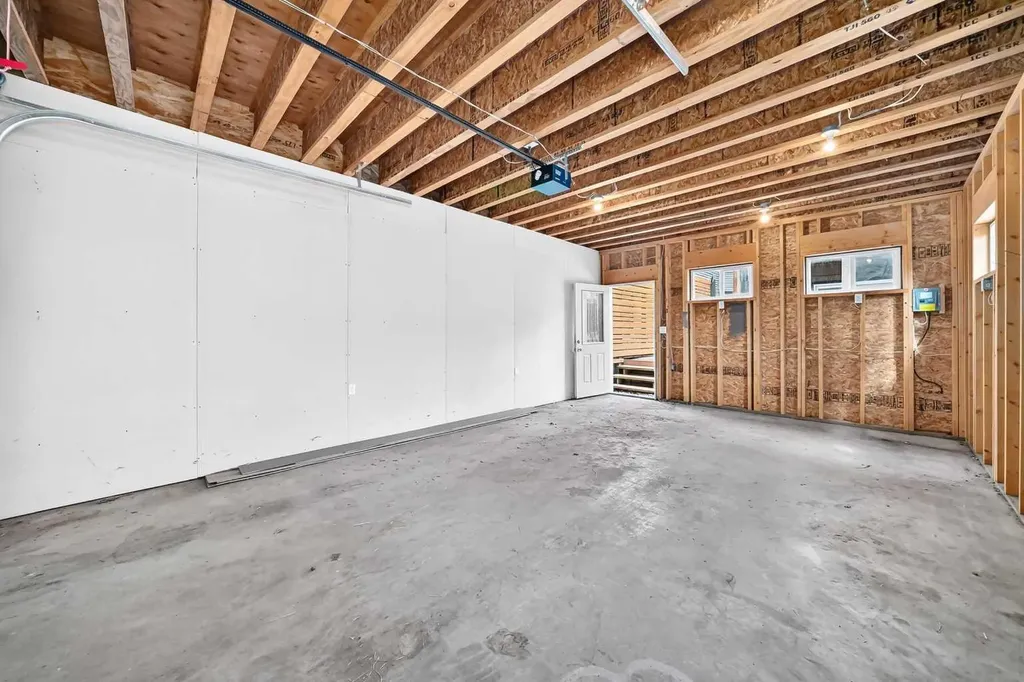 2208 Alexander Street SE Calgary AB T2G 4J6