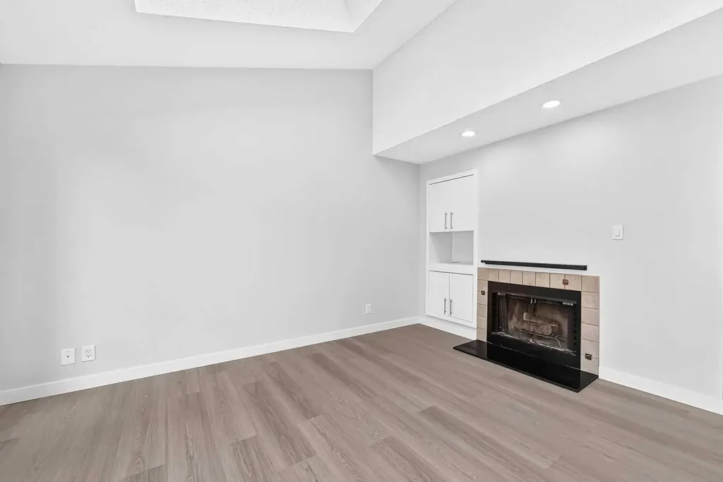 2208 Alexander Street SE Calgary AB T2G 4J6