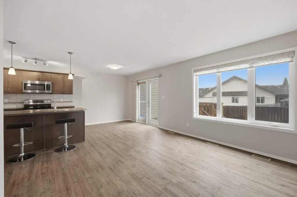 27 Windermere Close Red Deer AB T4N 2J8