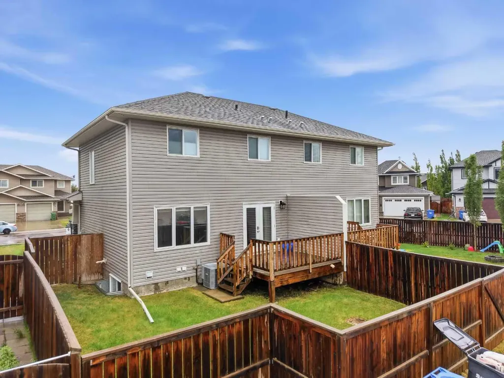 27 Windermere Close Red Deer AB T4N 2J8