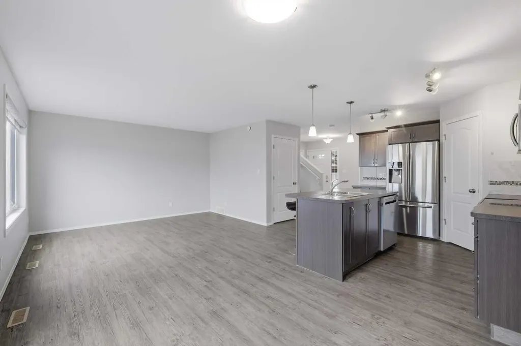 27 Windermere Close Red Deer AB T4N 2J8