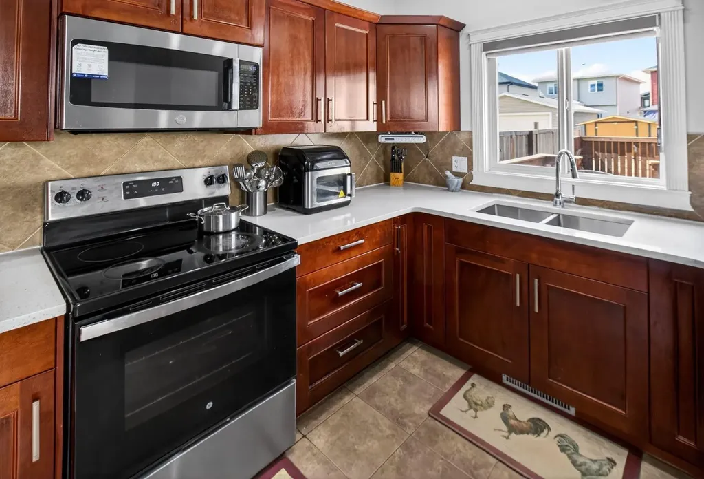 128 Juniper Street Fort Mcmurray AB T9K 0M8