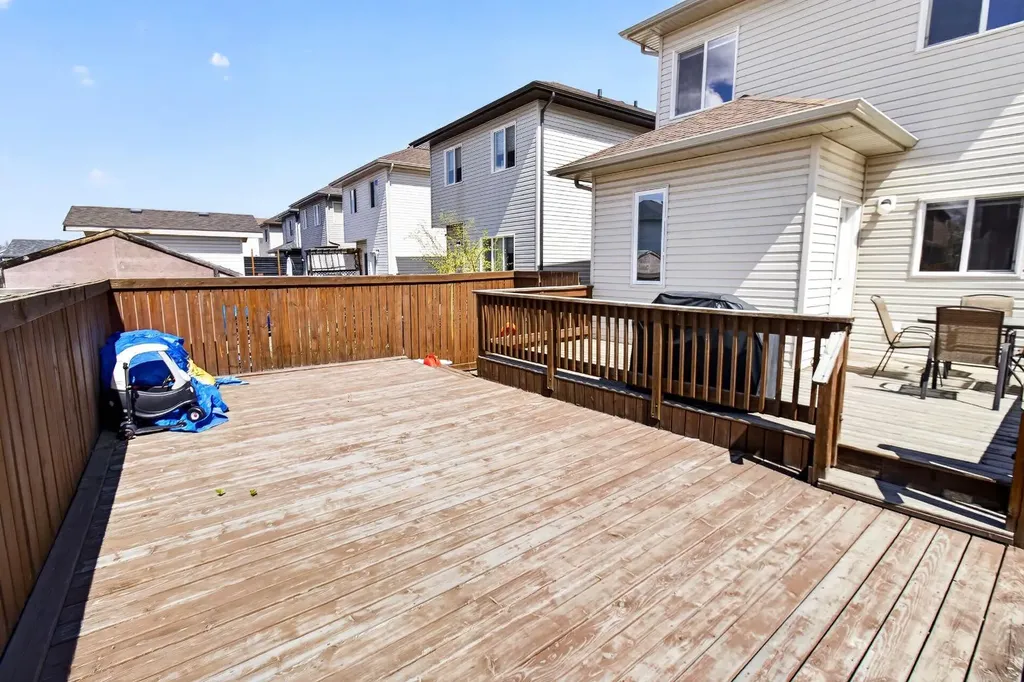 128 Juniper Street Fort Mcmurray AB T9K 0M8