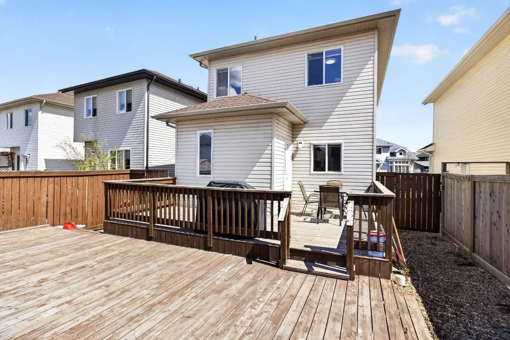 128 Juniper Street Fort Mcmurray AB T9K 0M8