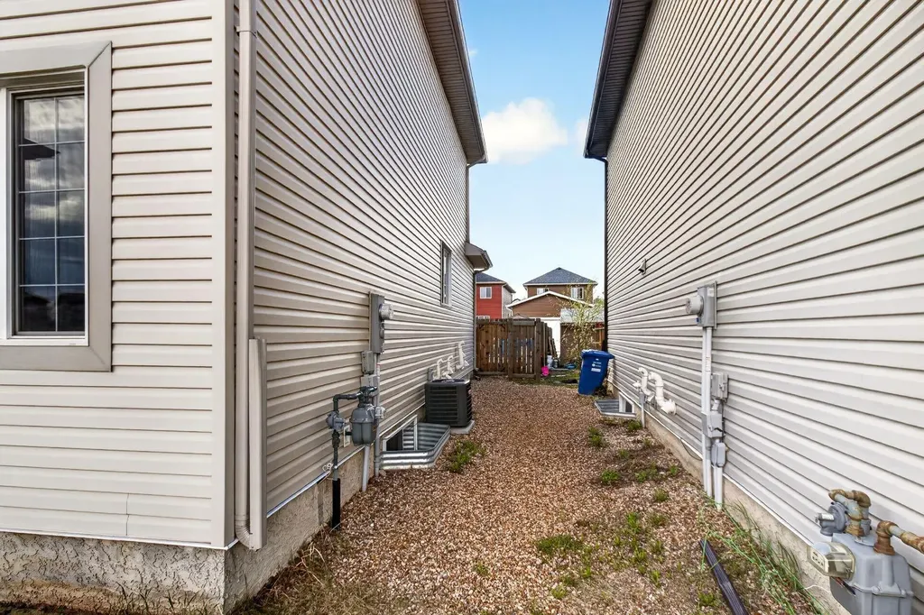 128 Juniper Street Fort Mcmurray AB T9K 0M8