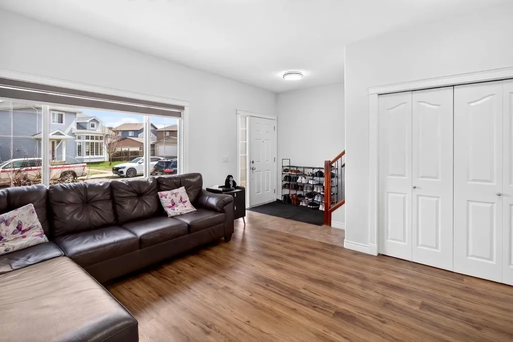 128 Juniper Street Fort Mcmurray AB T9K 0M8