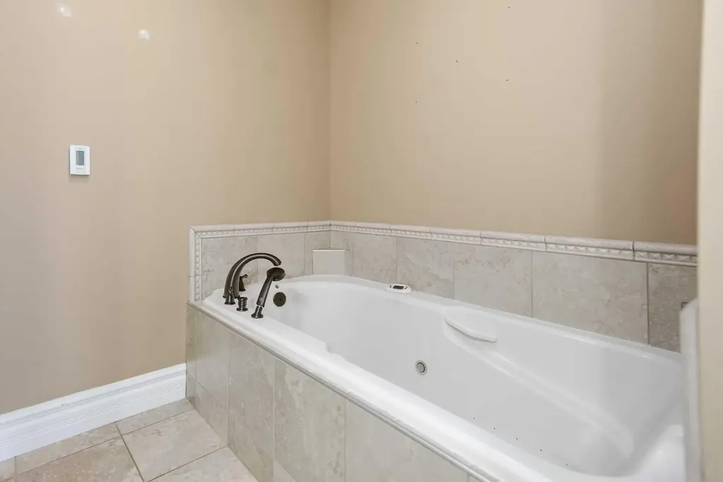 4700 Fountain Drive Red Deer AB T4N 6W4